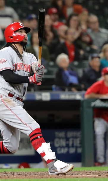 Galvis slam leads Reds; M's rookie Lewis homers again